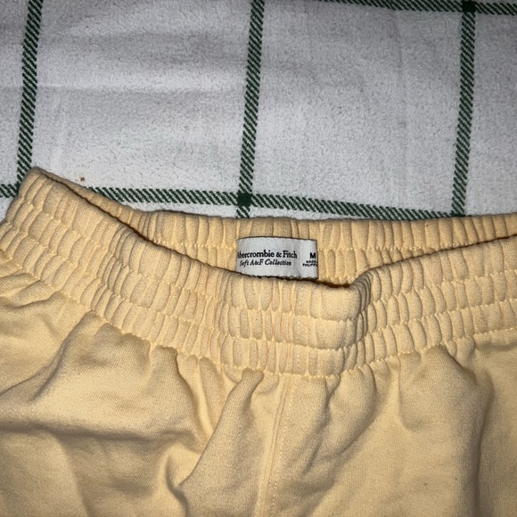 a&f shorts - Picture 3 of 3